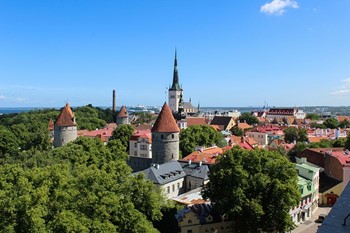 Greenery surrounding Old Town