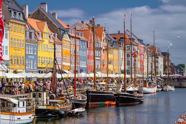 24 Hours In Copenhagen (2) Nyhavn