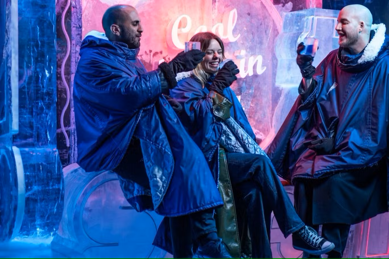 Icebar Stockholm People Enjoying Drinks Png