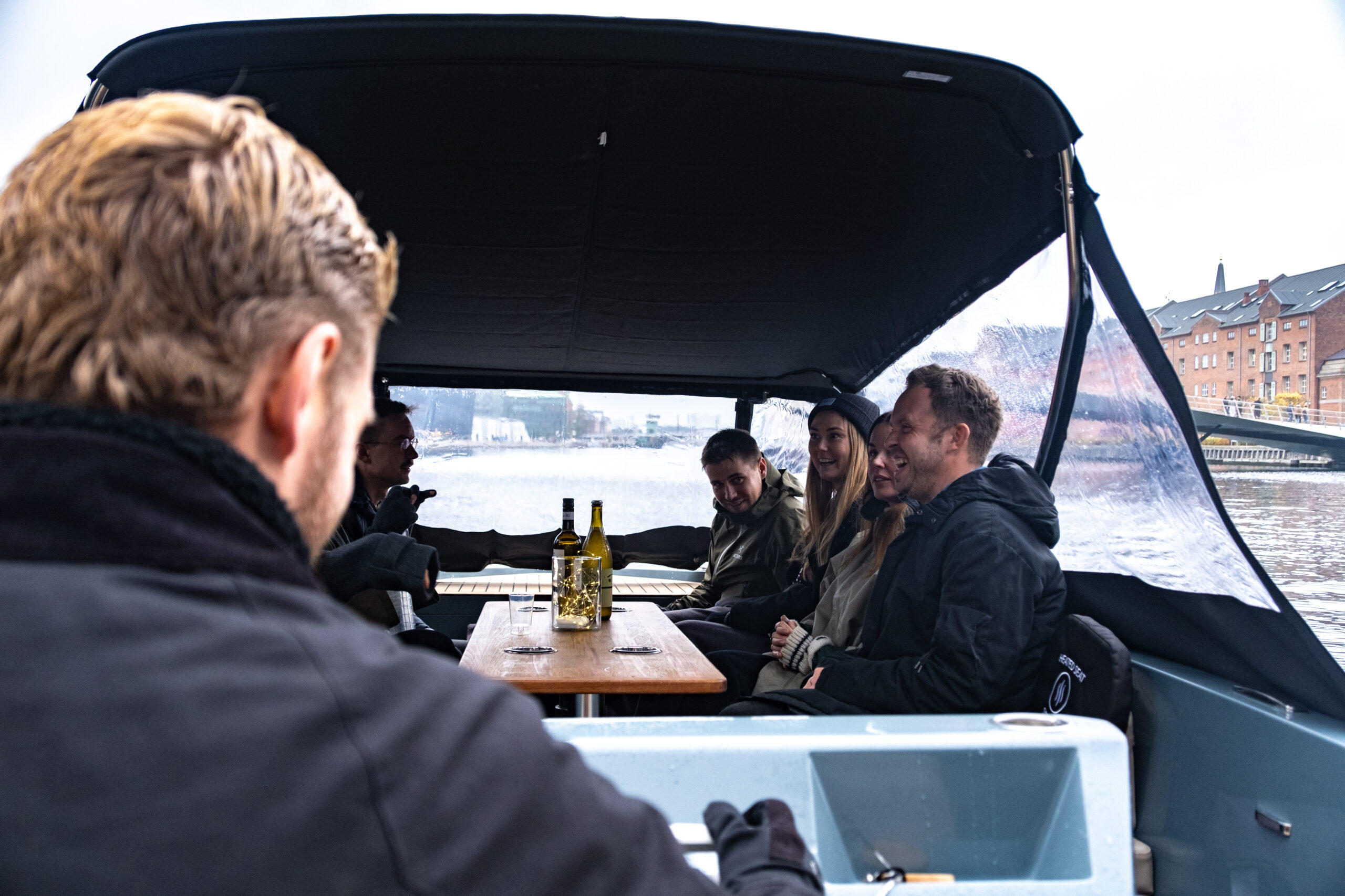 Goboat Harbor Tours Kanalrundfart Med Bimini Sejler Med Gaester Scaled