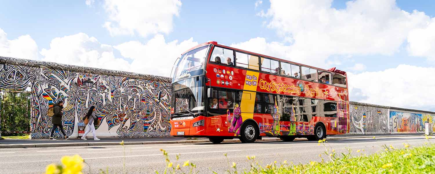 HOHO Bus East Side Gallery 2022