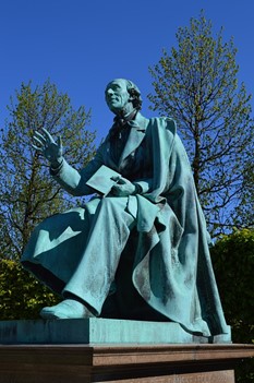 Statue of Hans Christian Andersen